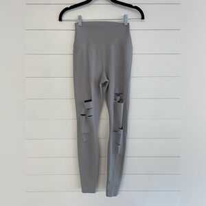 ALO Yoga Ripped Legging
